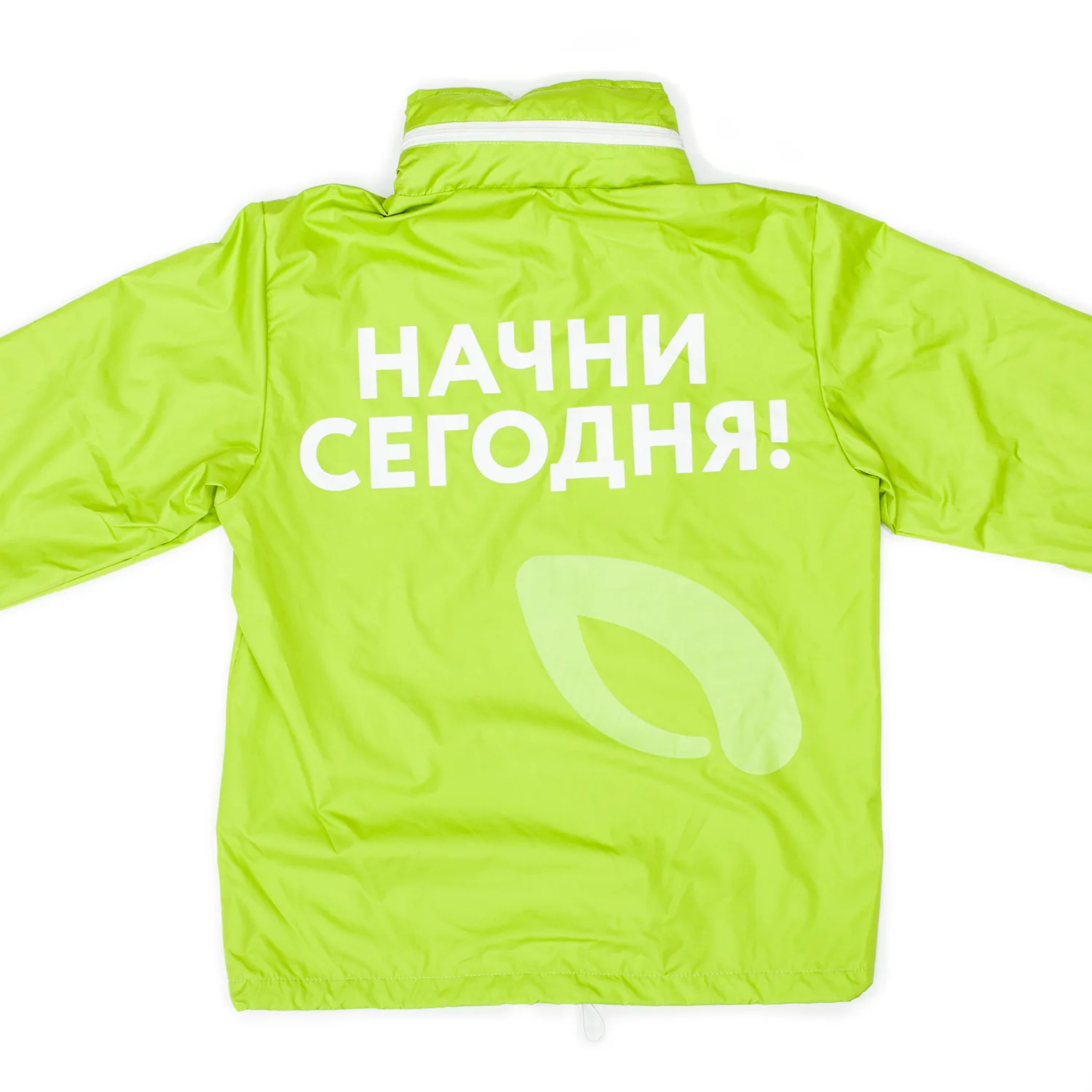 Базовая ветровка с капюшоном и чехлом — деталь